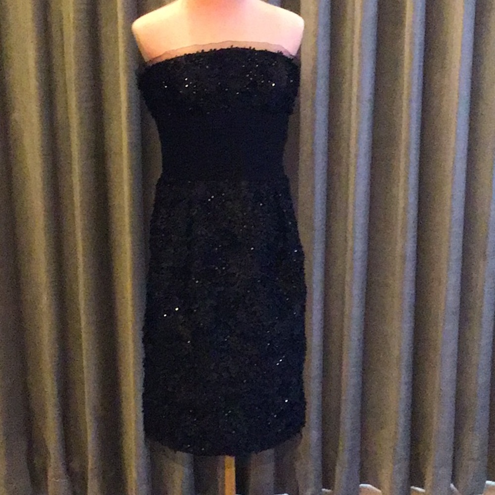 Exquisite Monique Lhuillier 3D Flower Cocktail Dress